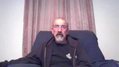Snapshot of jony_five chatting on December 19, 12:34 am Jon online show from December 19, 12:34 am