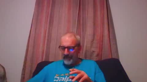 Snapshot of jony_five chatting on September 26, 12:41 am Jon online show from September 26, 12:41 am
