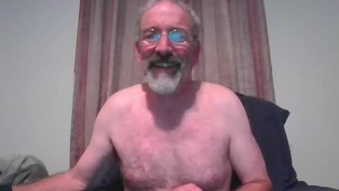 Snapshot of jony_five chatting on December 20, 2:52 am Jon online show from December 20, 2:52 am