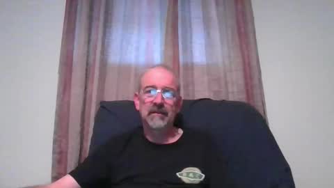 Snapshot of jony_five chatting on December 23, 3:33 pm Jon online show from December 23, 3:33 pm