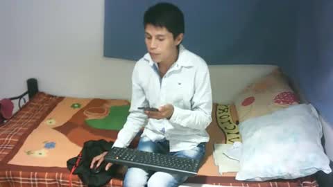 thomas y joseph online show from February 5, 3:13 am