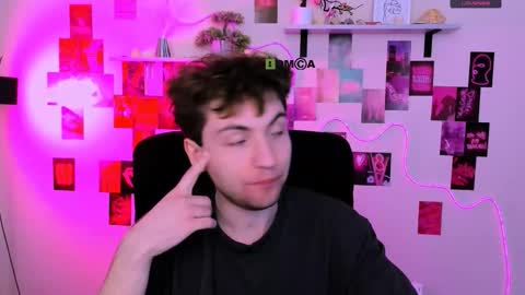 joseph_bear_ online show from March 22, 12:21 pm