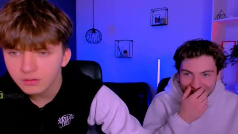 joseph_bear_ online show from February 7, 10:11 am