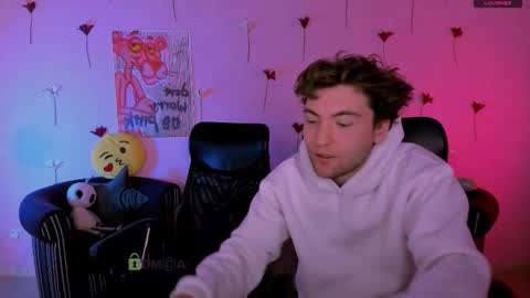 joseph_bear_ online show from February 22, 9:54 am