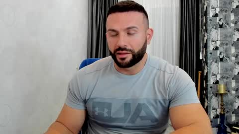 joshuamuscle69 online show from April 5, 9:39 am