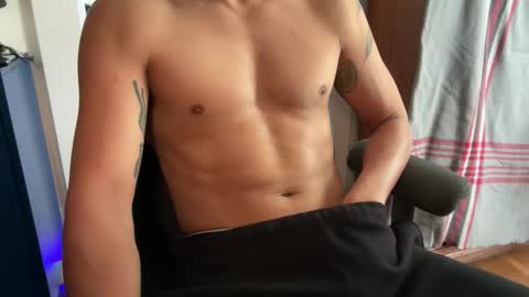 jrxguy online show from April 4, 6:05 pm