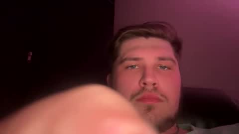 jstooboy online show from April 5, 7:05 am