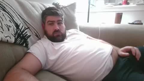 jthompson813 online show from December 15, 2:19 am