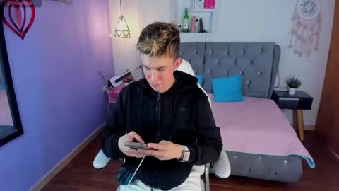 Juandii online show from March 5, 6:37 pm