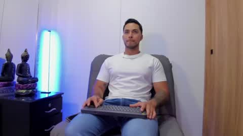 juan_muscle online show from July 26, 2:52 am