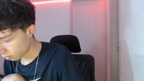 juanmres online show from December 17, 2:52 am