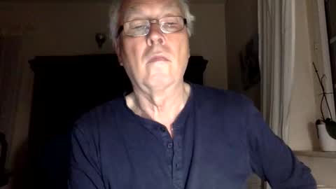 juergener342205 online show from May 4, 12:56 am