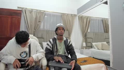 Snapshot of julian_billy chatting on December 6, 11:22 am julian billy online show from December 6, 11:22 am