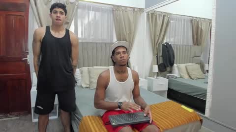 Snapshot of julian_billy chatting on December 7, 8:16 pm julian billy online show from December 7, 8:16 pm