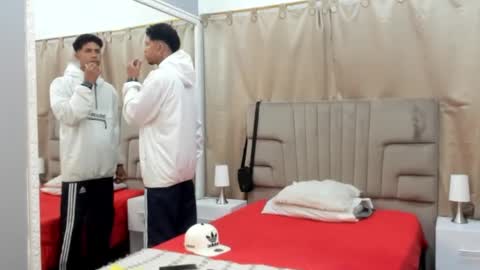 Snapshot of julian_billy chatting on January 27, 11:32 am julian billy online show from January 27, 11:32 am