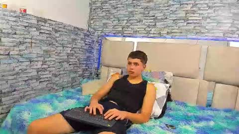 julian online show from October 10, 3:17 pm