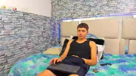 julian online show from October 17, 6:12 pm