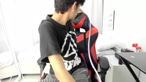 Julian online show from March 9, 7:08 pm