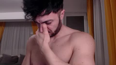 JulianRoyce online show from March 29, 1:17 am