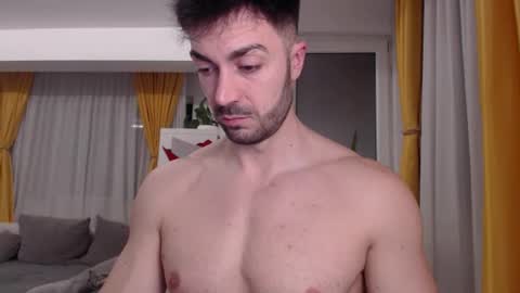 JulianRoyce online show from April 5, 11:34 pm