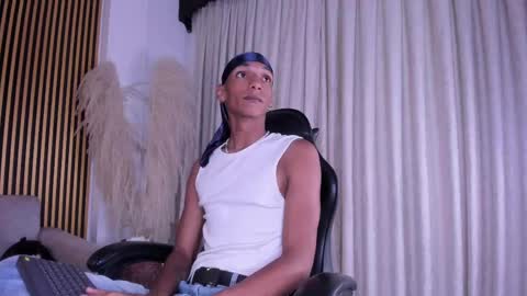 Julien online show from April 15, 12:05 pm