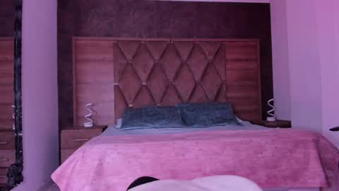 Julien online show from January 18, 1:02 pm