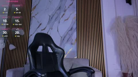 Julien online show from April 3, 1:52 pm