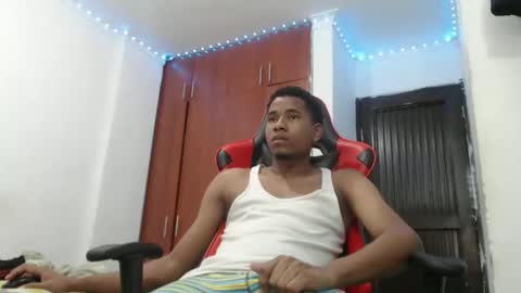 juniorhot07 online show from January 27, 2:10 am