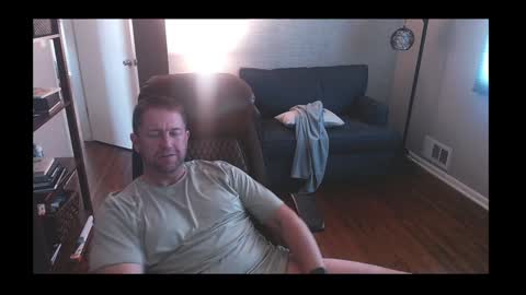 JustVibin online show from December 28, 7:22 pm