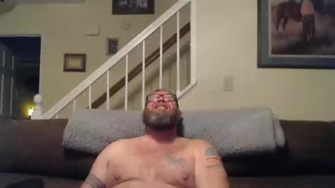 Snapshot of justaguyandnaked chatting on February 13, 10:43 pm justaguyandnaked online show from February 13, 10:43 pm