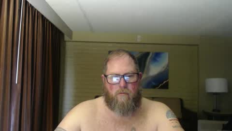 Snapshot of justaguyandnaked chatting on December 3, 11:24 pm justaguyandnaked online show from December 3, 11:24 pm