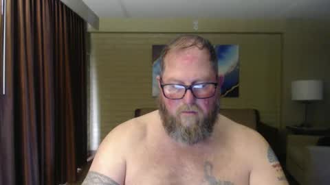 Snapshot of justaguyandnaked chatting on December 13, 8:26 pm justaguyandnaked online show from December 13, 8:26 pm