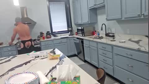 Tohiptwoquit online show from February 26, 3:13 pm