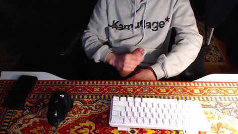 justchillinxo online show from December 16, 9:20 pm