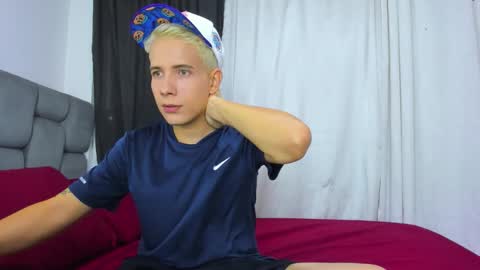 justin_biker online show from October 28, 4:26 am