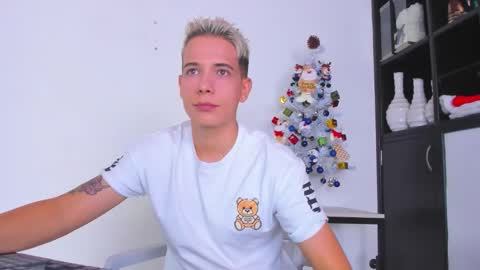 justin_biker online show from December 5, 2:35 pm