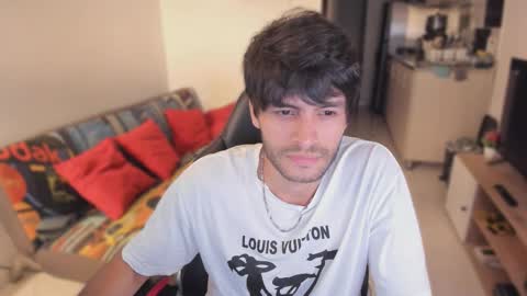 Snapshot of justin_stark1 chatting on October 21, 10:12 pm Diego online show from October 21, 10:12 pm
