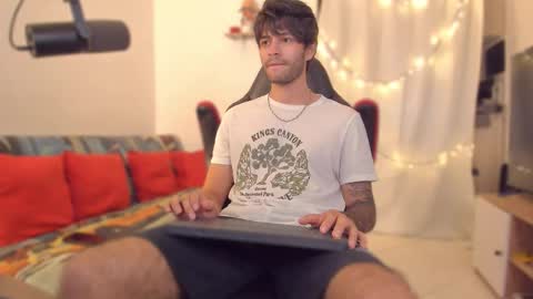 Diego online show from December 13, 8:59 pm