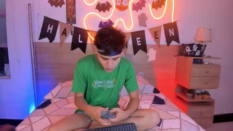 Justin online show from October 24, 12:40 pm