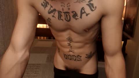 justine_hunk online show from April 15, 7:08 am