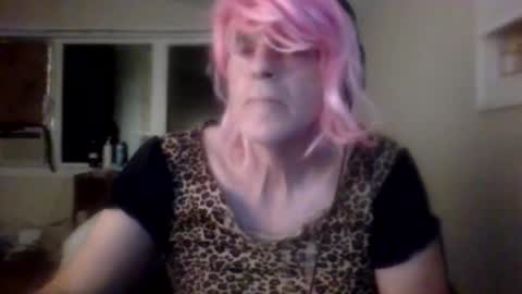 Snapshot of justinefox chatting on September 28, 1:03 am justinefox online show from September 28, 1:03 am