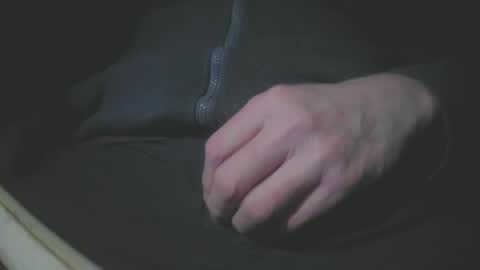 Snapshot of justme39057 chatting on February 5, 4:48 pm Justme39057 online show from February 5, 4:48 pm