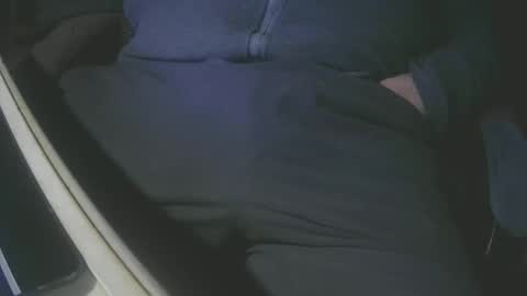 Snapshot of justme39057 chatting on February 12, 4:33 pm Justme39057 online show from February 12, 4:33 pm