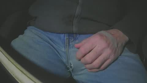 Snapshot of justme39057 chatting on February 11, 7:27 pm Justme39057 online show from February 11, 7:27 pm