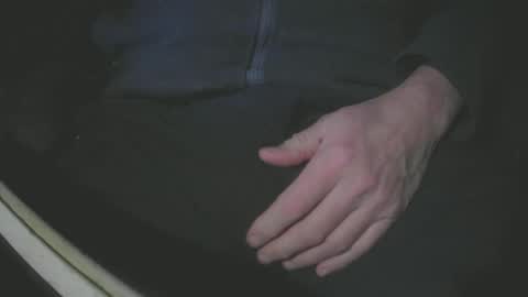 Snapshot of justme39057 chatting on December 10, 4:38 pm Justme39057 online show from December 10, 4:38 pm