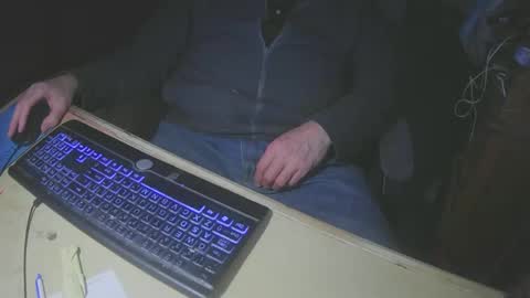 Snapshot of justme39057 chatting on February 7, 8:31 pm Justme39057 online show from February 7, 8:31 pm