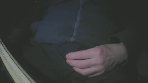 Snapshot of justme39057 chatting on February 13, 5:33 pm Justme39057 online show from February 13, 5:33 pm