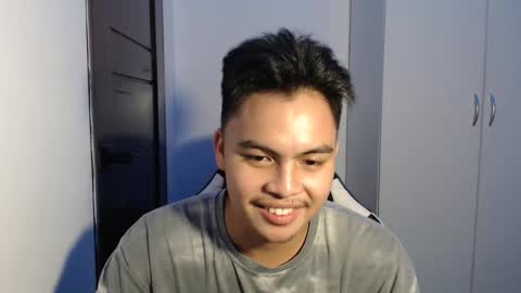 Snapshot of justtempdwayne chatting on October 31, 6:55 pm dwayne online show from October 31, 6:55 pm