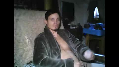 jveillette00p27 online show from February 3, 2:44 pm