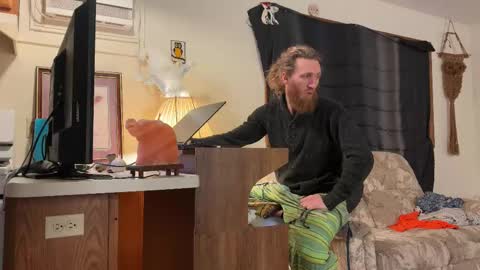 Kaiku77 online show from March 6, 11:02 pm